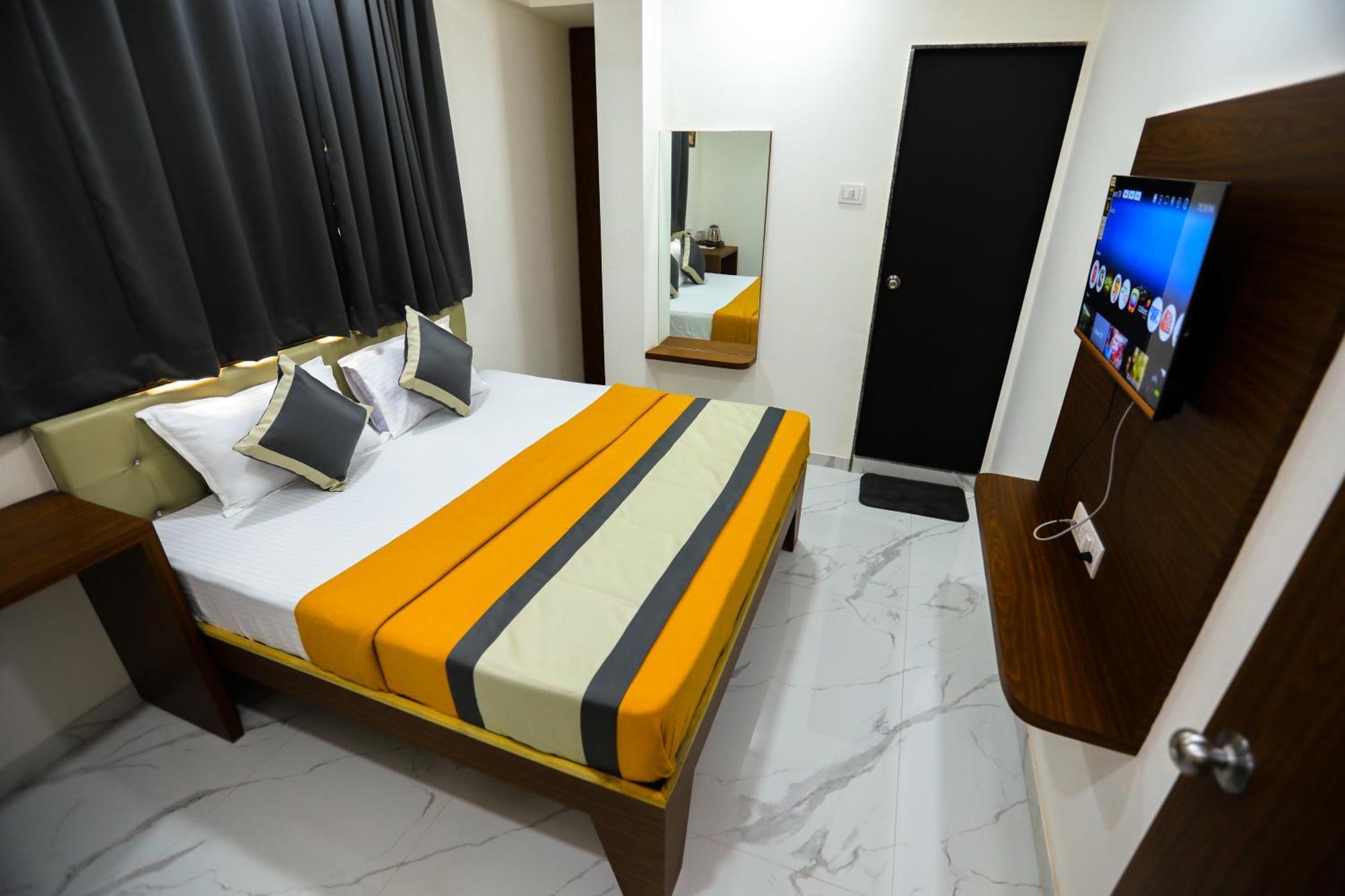 Fortuna Inn Manage By Sn Hospitality Navi Mumbai Bagian luar foto