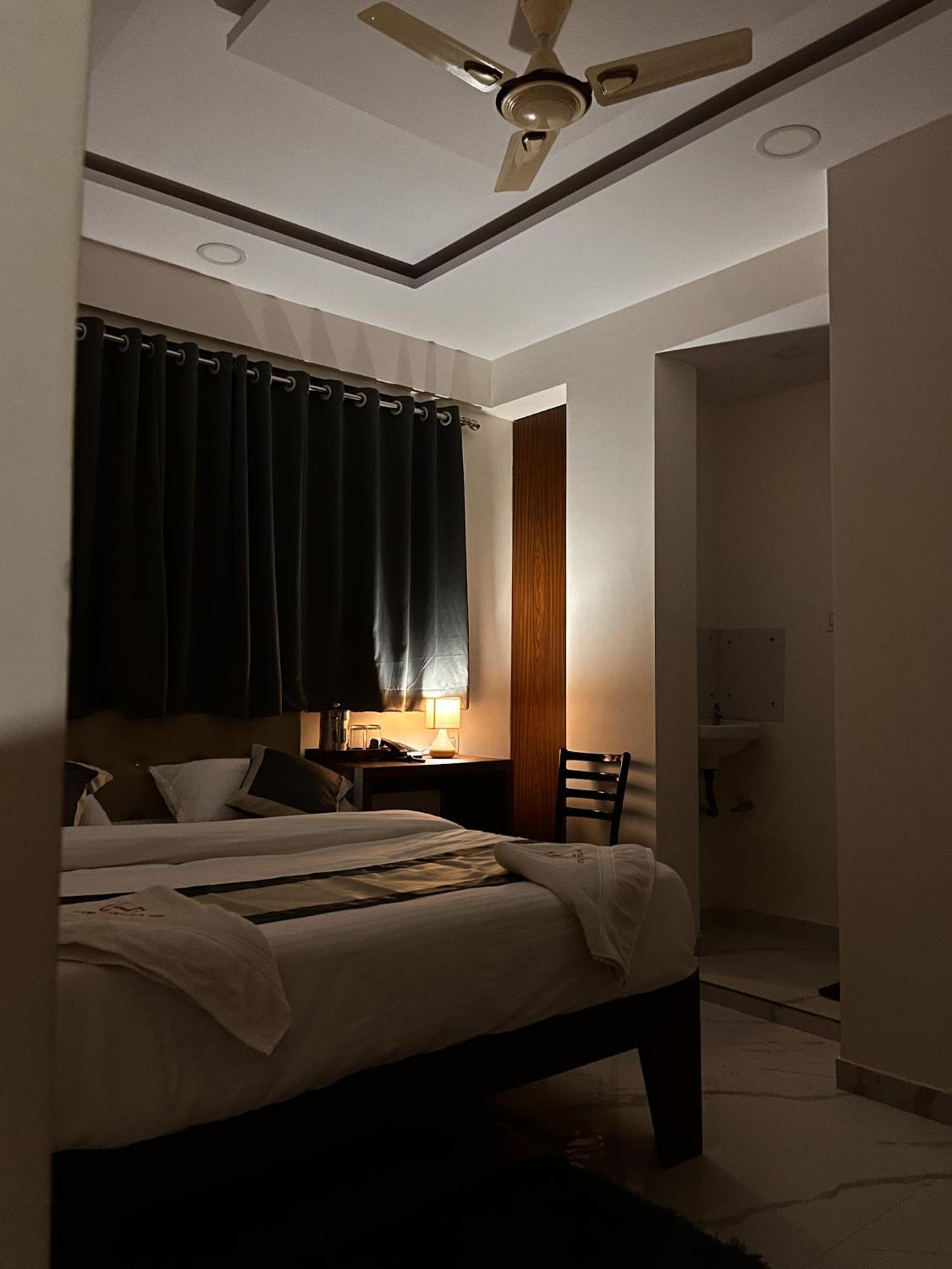 Fortuna Inn Manage By Sn Hospitality Navi Mumbai Bagian luar foto