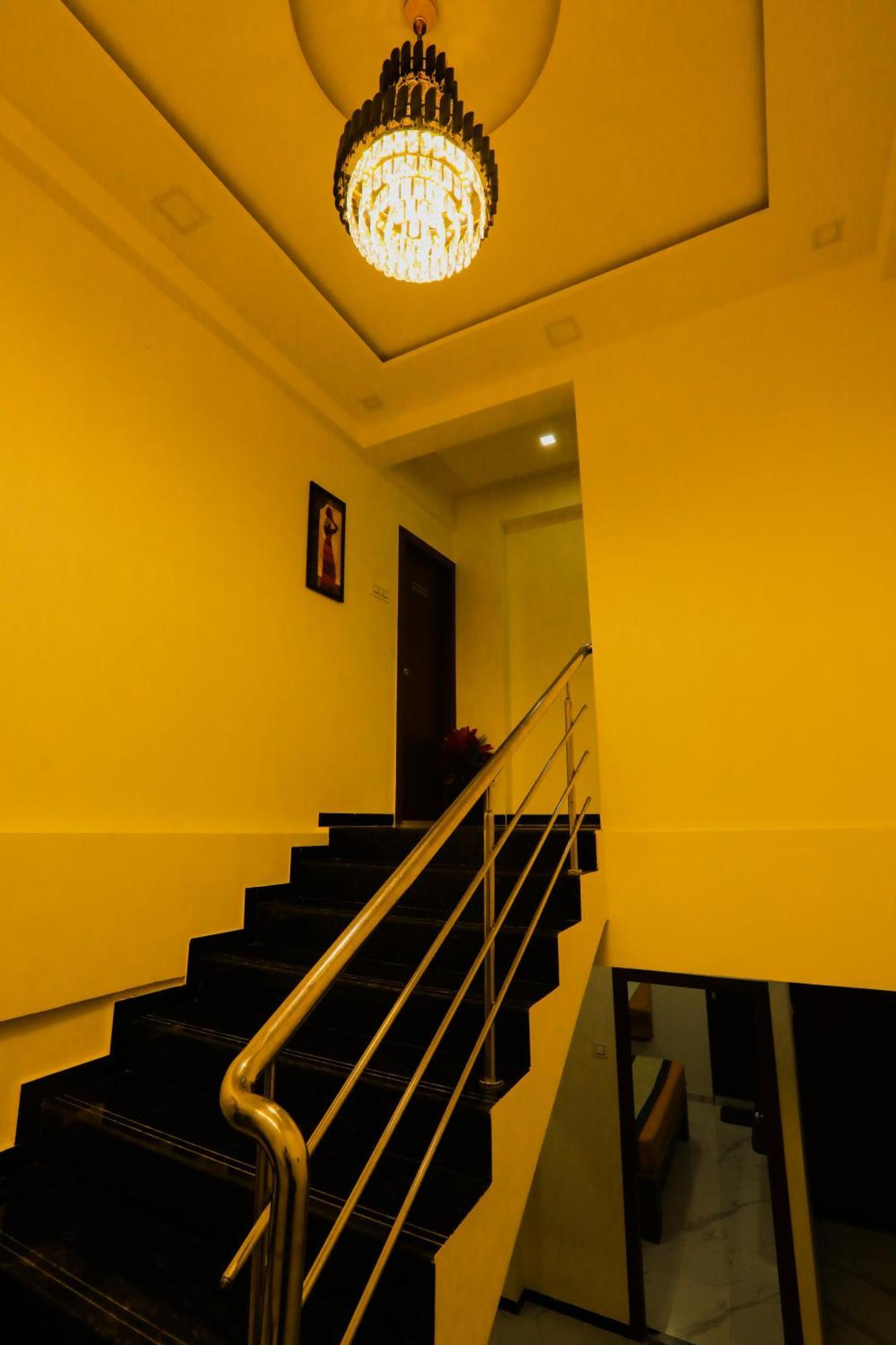 Fortuna Inn Manage By Sn Hospitality Navi Mumbai Bagian luar foto